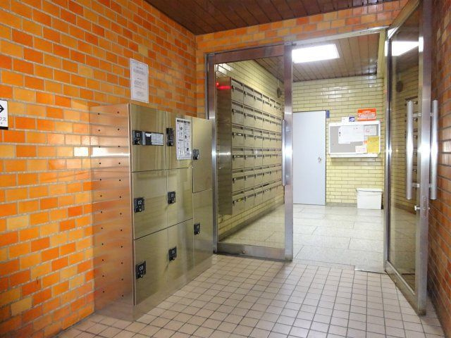 三昌マンションのエントランス