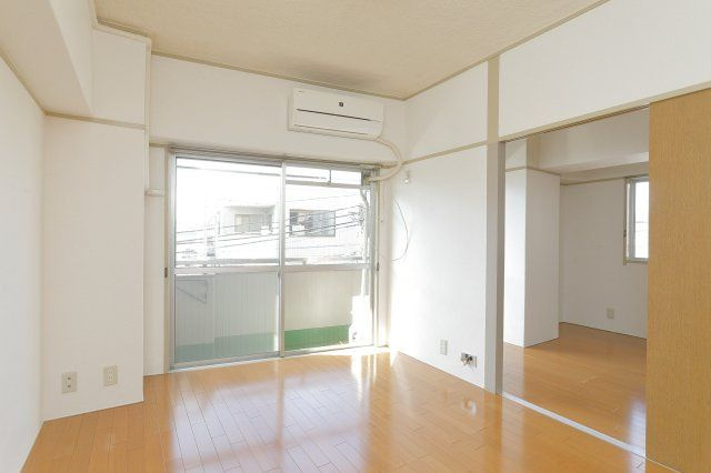 三昌マンションの居間・リビング