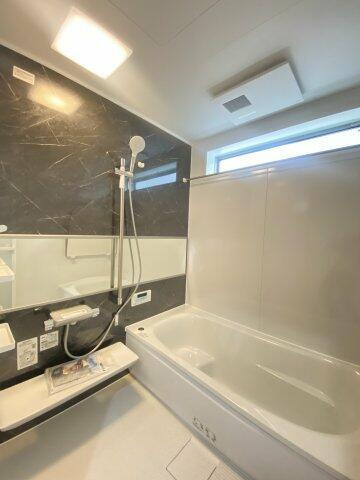 泉区中田東４丁目　新築戸建　5580万円の浴室