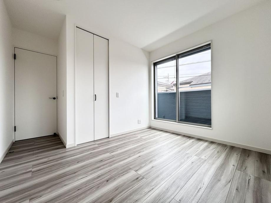 泉区中田東４丁目　新築戸建　5580万円の洋室