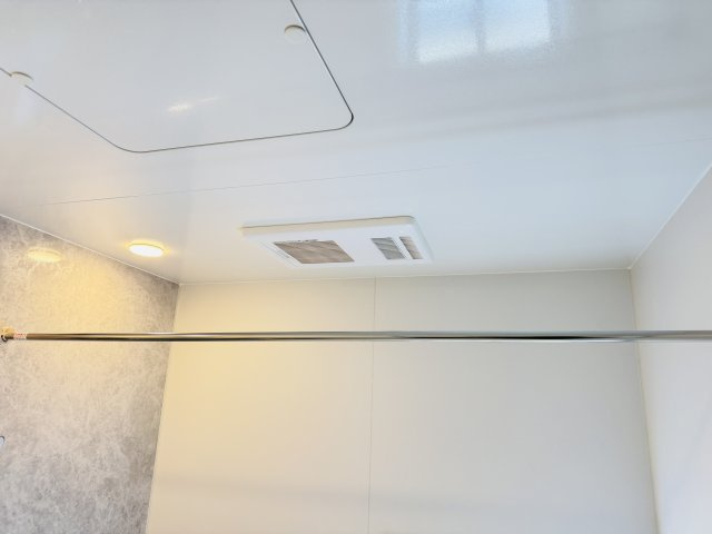 市川市本北方３丁目新築戸建【若宮小学校：7分】の冷暖房・空調設備|雨の日も安心の浴室乾燥機つき