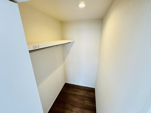 市川市本北方３丁目新築戸建【若宮小学校：7分】の収納|7.87帖寝室・ウォークインクローゼット