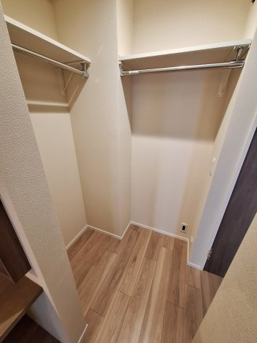 グロリア要町の収納