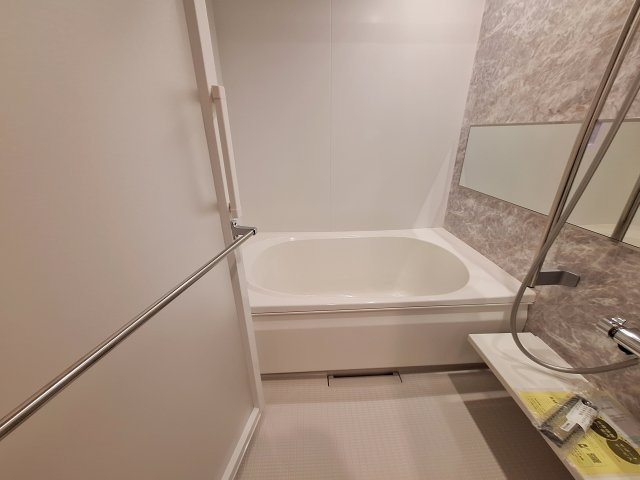 グロリア要町の浴室