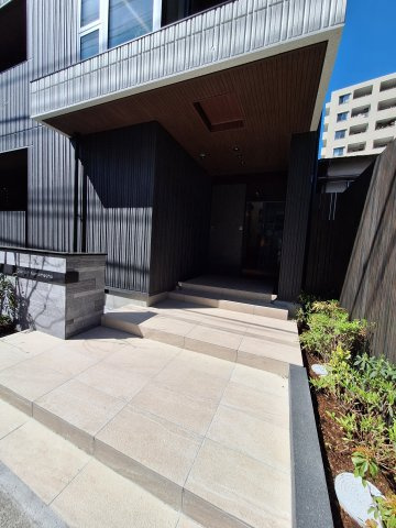 グロリア要町のエントランス