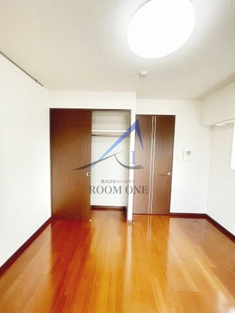 スカイコート池袋西壱番館の居間・リビング|洋室のお部屋です。