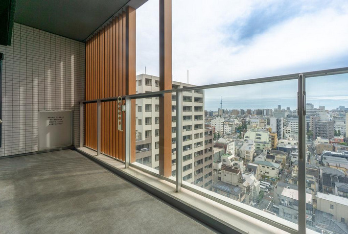 【バルコニー】