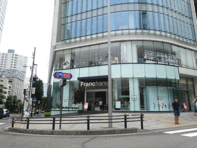 港区南青山４丁目の賃貸マンションの周辺|Ｆｒａｎｃｆｒａｎｃ…まで429m 