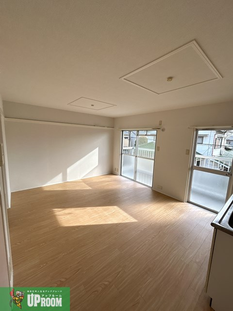 柏原農住団地T棟の居間・リビング