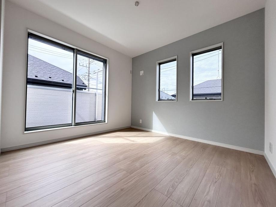 泉区中田東４丁目　新築戸建　5680万円の洋室