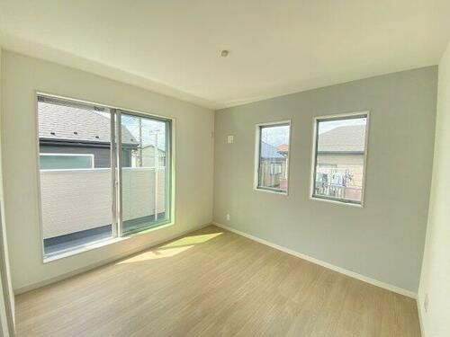 泉区中田東４丁目　新築戸建　5680万円の洋室