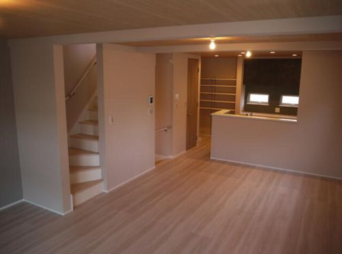 【居間・リビング】 | 【仲介手数料０円】座間市ひばりが丘1丁目　新築一戸建て　全2棟 | 【仲介手数料０円】座間市ひばりが丘1丁目　新築一戸建て　全2棟