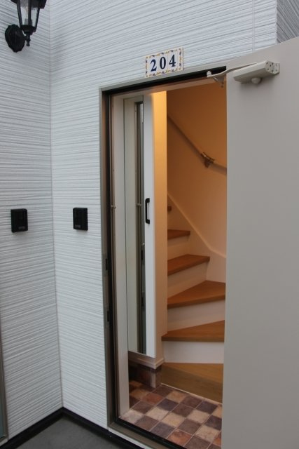 大田区大森東２丁目のアパートの玄関