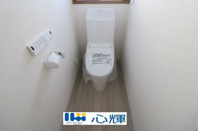 【トイレ】 | 宇部市大字東岐波 中古住宅／4LDK・2階建 | 2025年10月／温水洗浄便座トイレを新設しております。