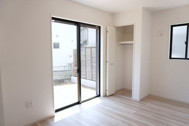 越谷市千間台西6丁目 新築分譲住宅の居間・リビング