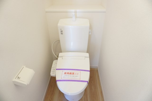 越谷市千間台西6丁目 新築分譲住宅のトイレ|1階