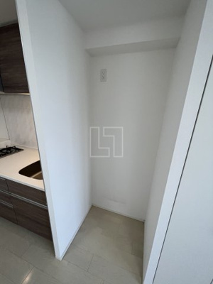 【収納】 | イニシアブランなんば | イニシアブランなんば　冷蔵庫置場