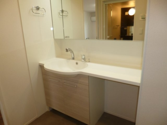 メゾン　ボヌールの独立洗面台|シャンプードレッサー