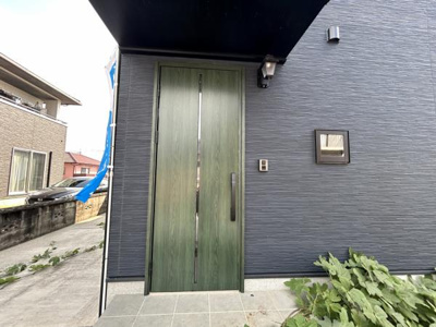 【玄関】 | 周南市新清光台1丁目戸建