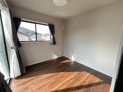 【洋室】 | 周南市新清光台1丁目戸建 | 一階洋室