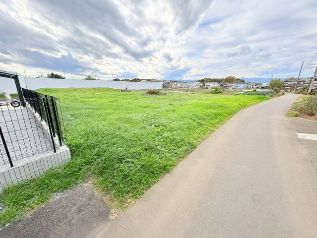 坂戸市小山　建築条件なし売地　東武東上線『坂戸駅』バス17分　【入西小学区】の外観