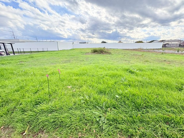 坂戸市小山　建築条件なし売地　東武東上線『坂戸駅』バス17分　【入西小学区】の外観