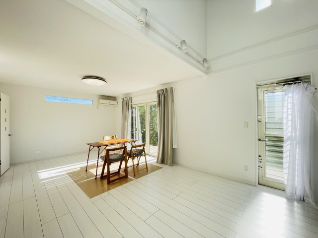 【居間・リビング】 | 寄居町大字寄居　中古戸建　