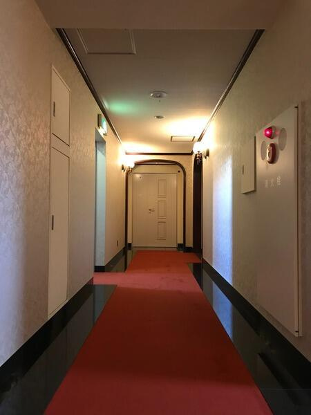 港区南青山６丁目の賃貸マンションのロビー| 