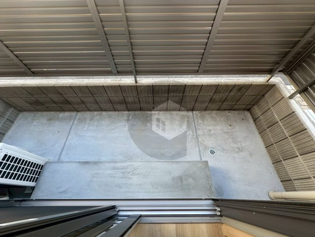 ラシーネ若江のバルコニー