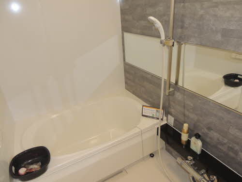 シャーメゾン桜川 ＊＊の浴室