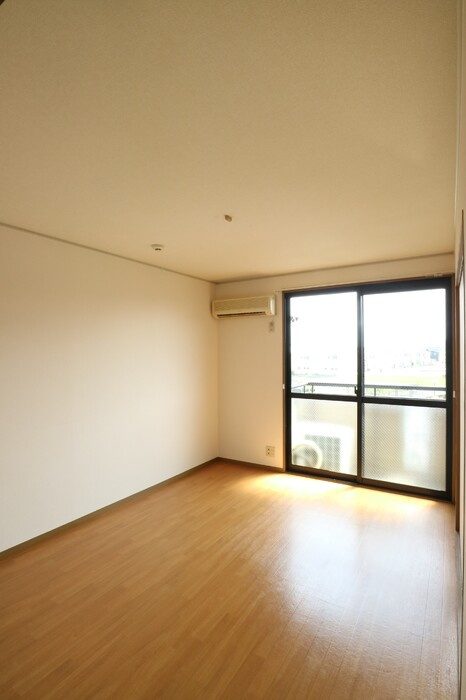 シャトルSの居間・リビング