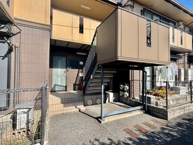 シャトルSのエントランス