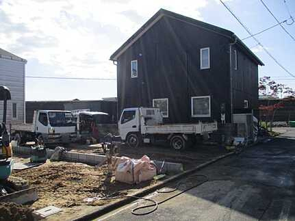 広島市佐伯区美の里2丁目　新築一戸建て(全2棟)の前面道路含む現地写真