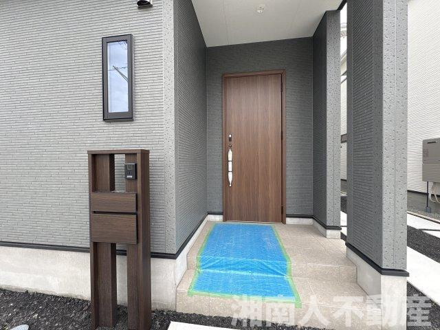 小田原市栢山　新築一戸建ての玄関|シンプルで使いやすい玄関です