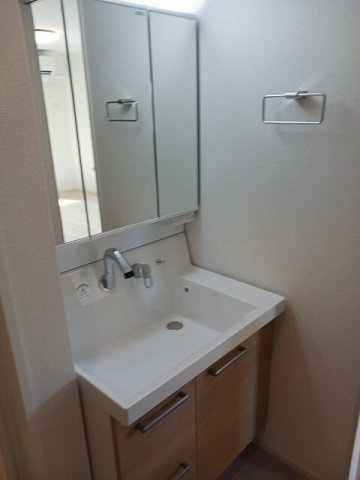 ガーデナーズ　サンの洗面所|スペースが確保できる洗面所です