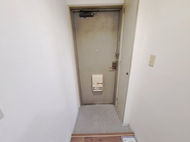 ベルフィーユNARUOの玄関