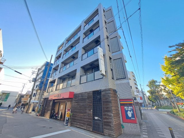 ベルフィーユNARUOの外観