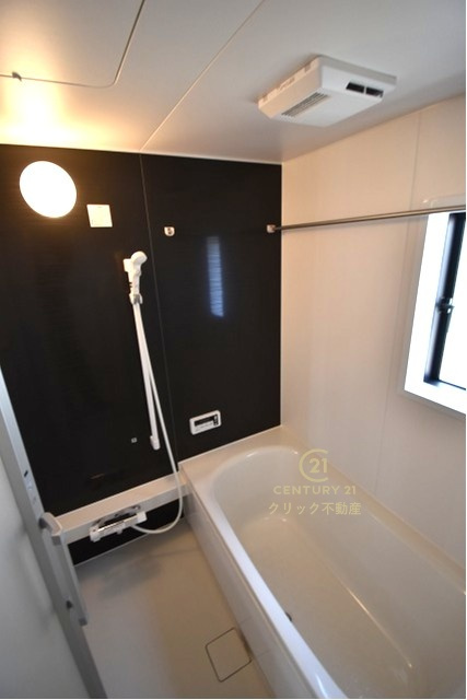 Cradlegarden　 高萩市高浜町　第2　2の省エネ性能ラベル|エネルギー消費性能★★★(削減率20%達成)、断熱性能5段階/7段階中、本現場に関して全ての棟の「エネルギー消費性能」と「断熱性能」は代表棟ラベルと同一です。