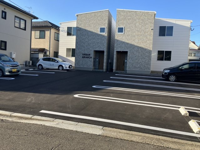 アーバンブランチ鳥屋野南の駐車場