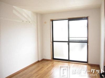 【居間・リビング】 | スカイパーク６ | 同型タイプ