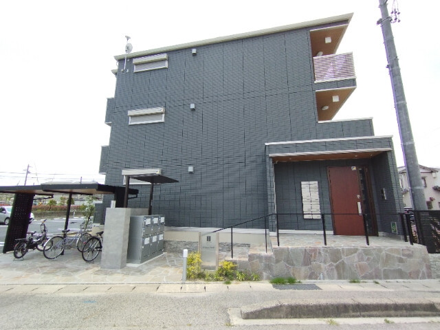 D-Square大和町の外観