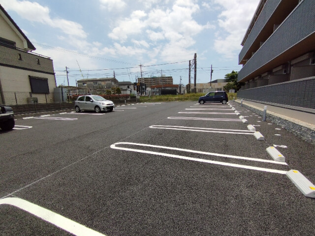 D-Square大和町の駐車場