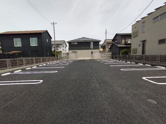 Ｄスクエア宮地の駐車場