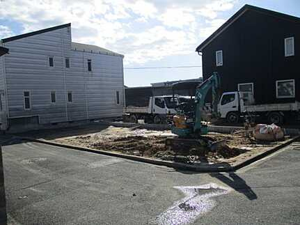 広島市佐伯区美の里2丁目　新築一戸建て(全2棟)の前面道路含む現地写真