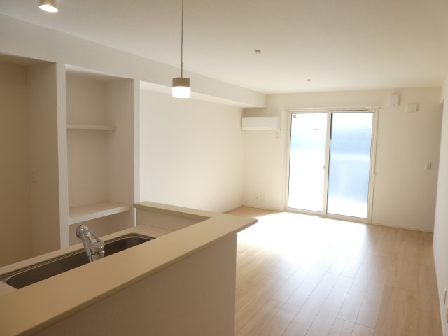 D-room中州の居間・リビング