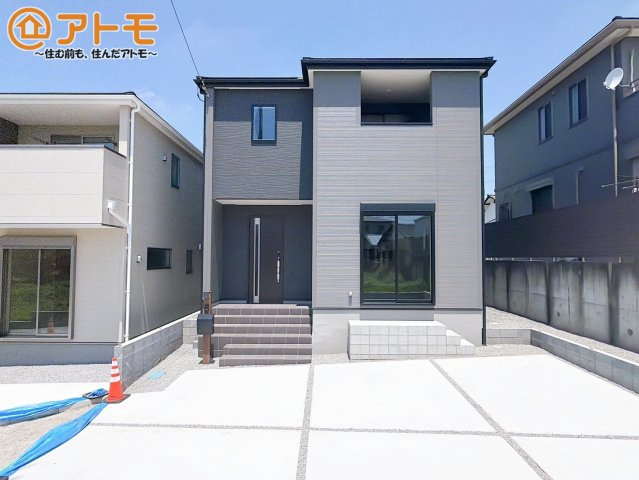 【外観】 | 富士宮市宮原5期　新築戸建て　4号棟 | どっしりとして落ち着いた雰囲気の外観です☆