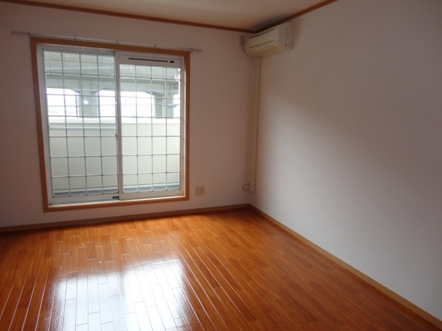 リバーサイド安藤の居間・リビング