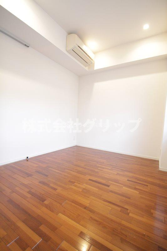 ドゥーエ横濱桜木町の洋室