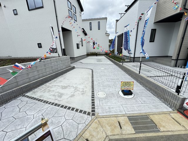 市川市本北方３丁目新築戸建【若宮小学校：7分】の駐車場|7号棟駐車スペース・縦列2台駐車可