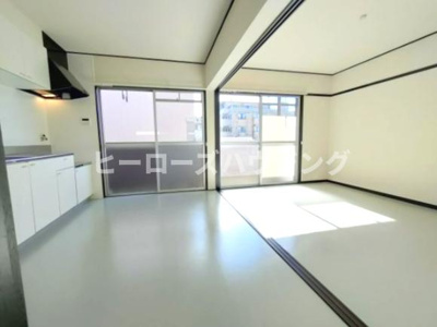 【居間・リビング】 | セントラルコート南桜塚